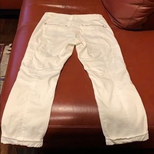 White ankle jeans
